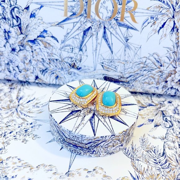 DIOR “Effervescent Peace” Gold Plated Clip On Earrings Jewelry by Christian Dior - Picture 5 of 11